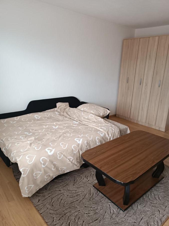 2Bdr Apt With Balcony With View- Free Parking Hotell Sarajevo Exteriör bild