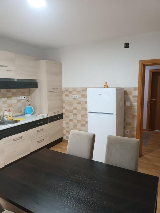 2Bdr Apt With Balcony With View- Free Parking Hotell Sarajevo Exteriör bild