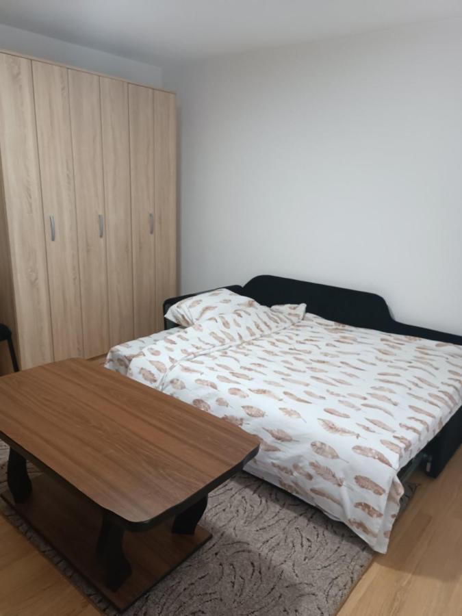 2Bdr Apt With Balcony With View- Free Parking Hotell Sarajevo Exteriör bild