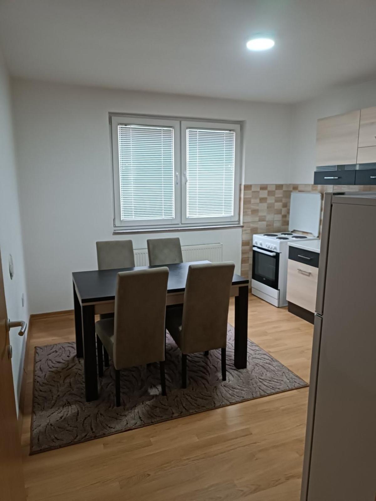 2Bdr Apt With Balcony With View- Free Parking Hotell Sarajevo Exteriör bild